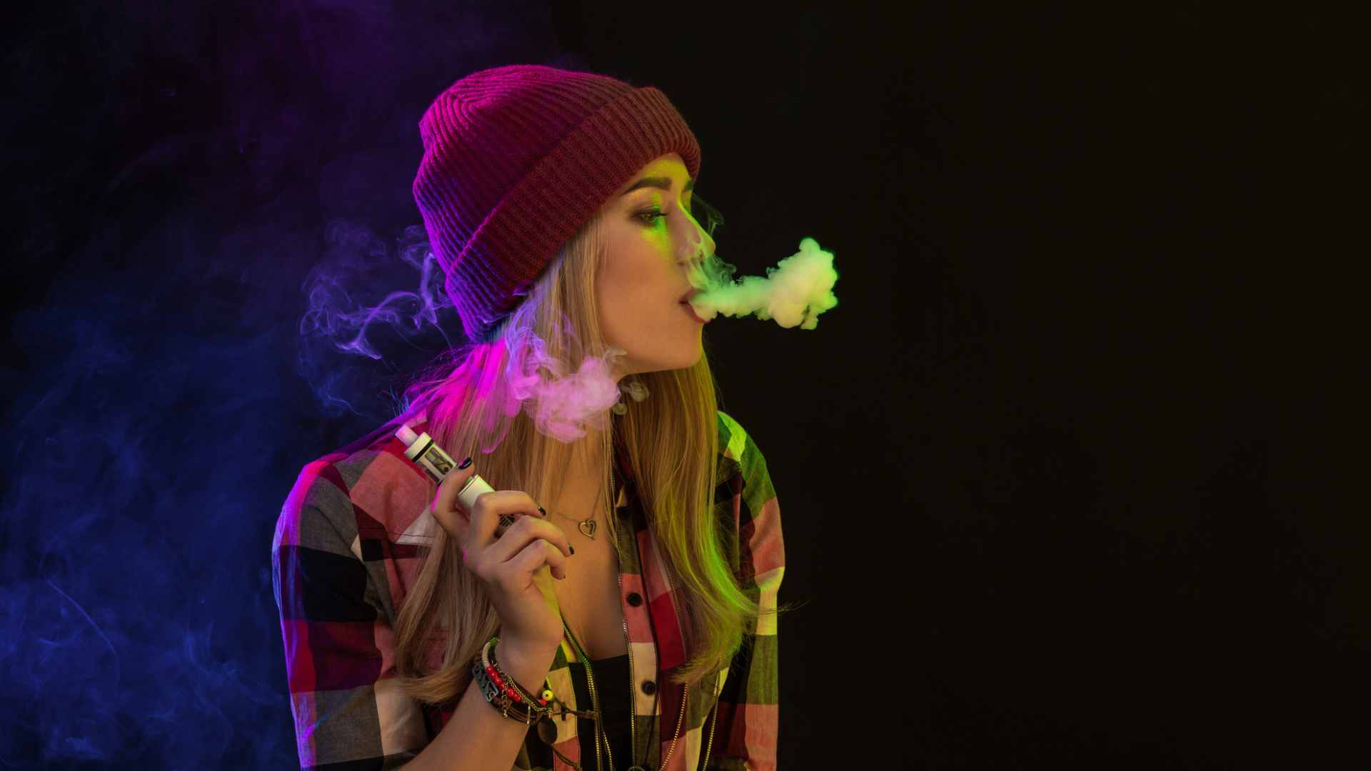 Herbal Vapes: Reasons to Buy Them from a Vape Shop in Canada