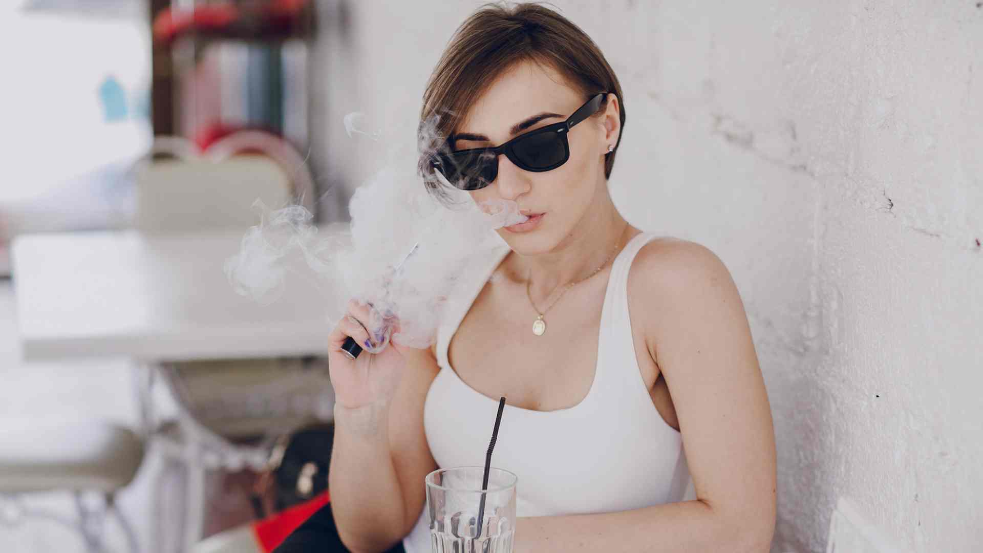 How to Make Your Own Vape Juice: Tips and Tricks for DIY Vaping