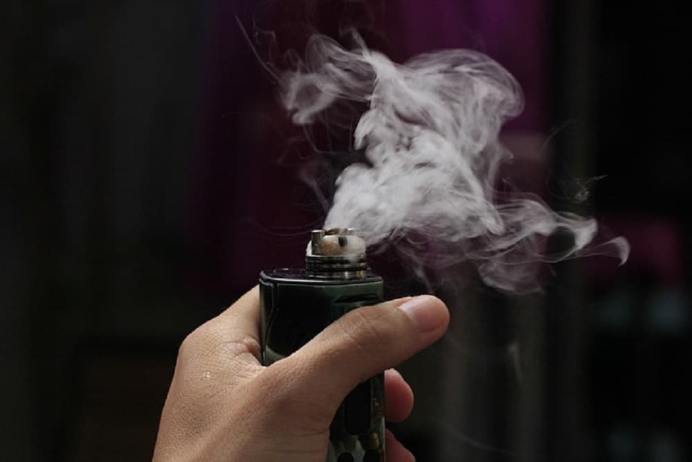 Why Does My Vape Crackle And Spit?